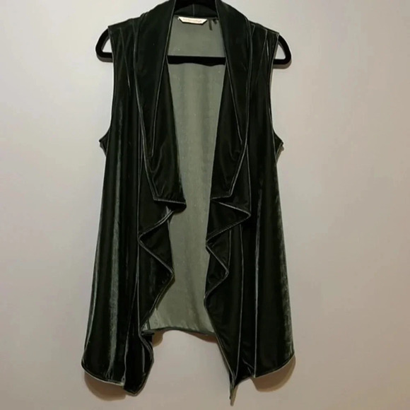 Soft Surroundings Tops - Soft Surroundings | Velvet Green flowy waterfall‎ vest women’s size M whimsy
